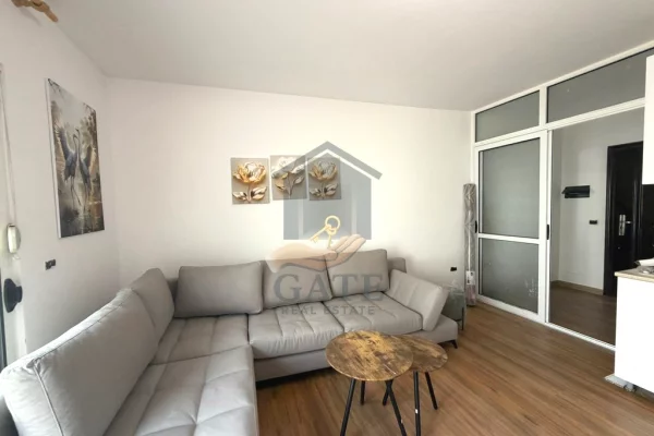 Shtepi ne shitje Apartament ne Durres, 1+1, Mobilimi E mobiluar, Pagesa 99,000  Euro.