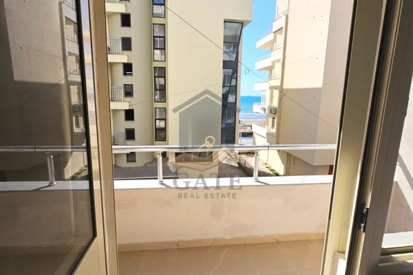 Shtepi ne shitje Apartament ne Durres, Garsoniere, Mobilimi E mobiluar, Pagesa 69,000  Euro.