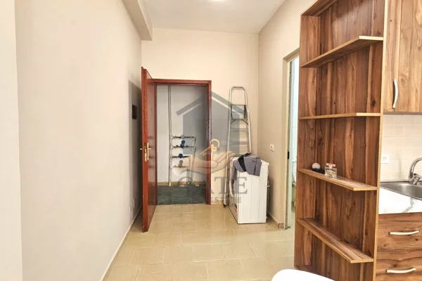 Shtepi ne shitje Apartament ne Durres, Garsoniere, Mobilimi E mobiluar, Pagesa 69,000  Euro.