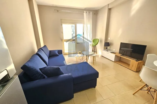 Shtepi ne shitje Apartament ne Durres, Garsoniere, Mobilimi E mobiluar, Pagesa 69,000  Euro.