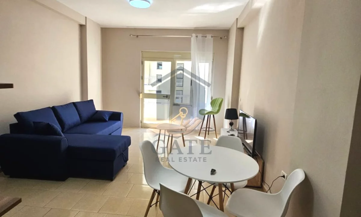 Shtepi ne shitje Apartament ne Durres, Garsoniere, Mobilimi E mobiluar, Pagesa 69,000  Euro.