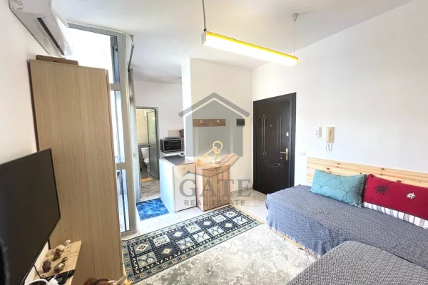 Shtepi ne shitje Apartament ne Durres, Garsoniere, Mobilimi E mobiluar, Pagesa 60,000  Euro.