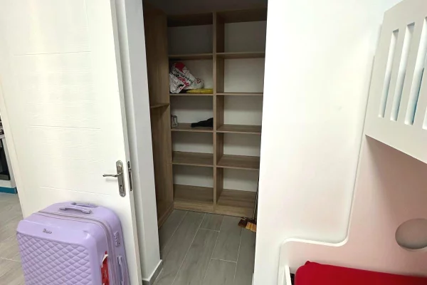 Shtepi me qera Apartament ne Durres, 1+1, Mobilimi E mobiluar, Pagesa 350  Euro.