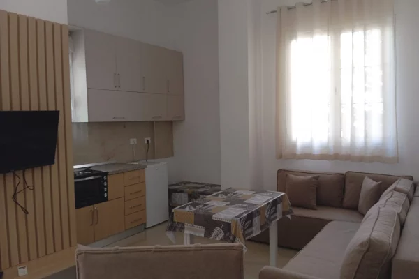 Shtepi me qera Apartament ne Durres, 1+1, Mobilimi E mobiluar, Pagesa 350  Euro.