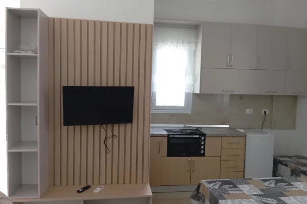 Shtepi me qera Apartament ne Durres, 1+1, Mobilimi E mobiluar, Pagesa 350  Euro.