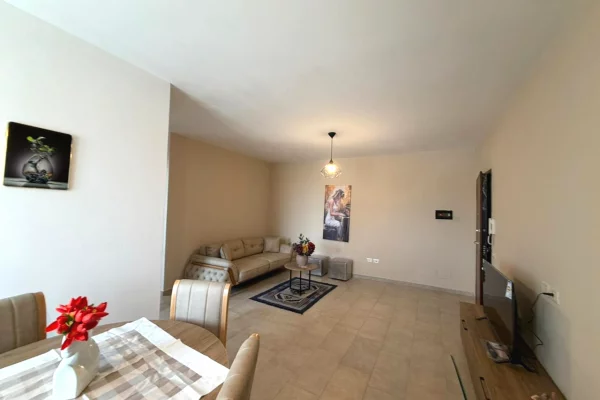 Shtepi me qera Apartament ne Durres, 1+1, Mobilimi E mobiluar, Pagesa 400  Euro.