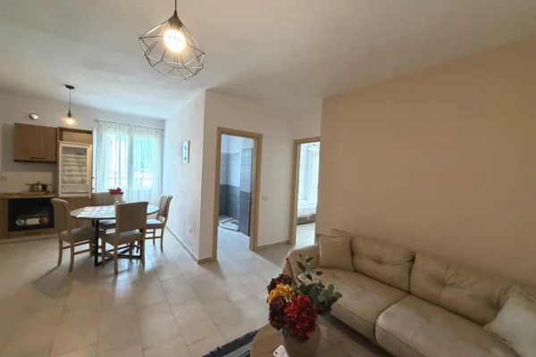 Shtepi me qera Apartament ne Durres, 1+1, Mobilimi E mobiluar, Pagesa 400  Euro.