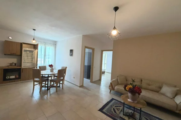 Shtepi me qera 1+1 ne Durres - 400 Euro