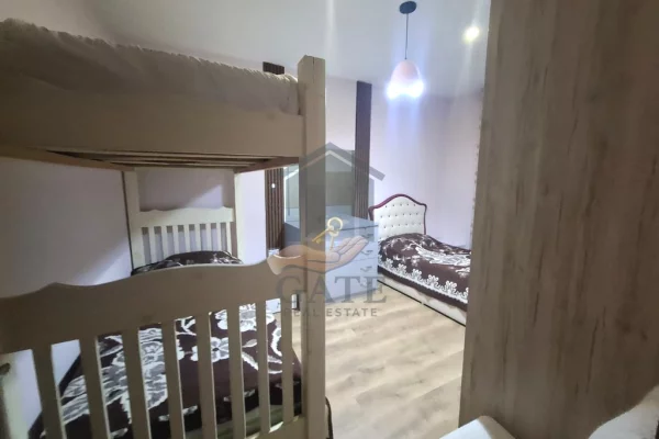 Shtepi ne shitje Apartament ne Durres, 1+1, Mobilimi E mobiluar, Pagesa 120,000  Euro.