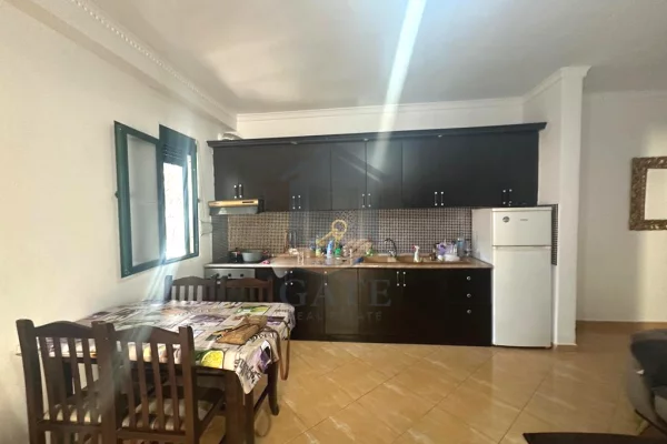 Shtepi ne shitje Apartament ne Durres, 1+1, Mobilimi E mobiluar, Pagesa 95,000  Euro.