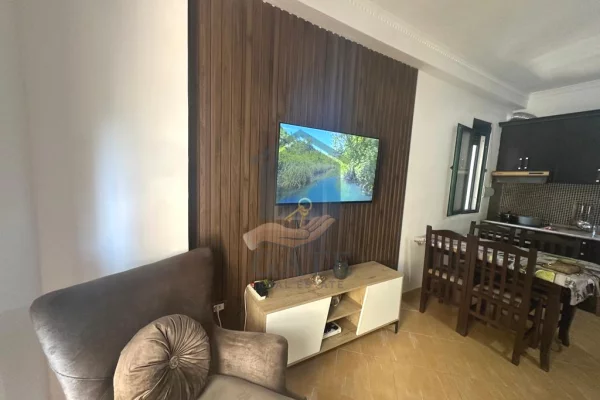 Shtepi ne shitje Apartament ne Durres, 1+1, Mobilimi E mobiluar, Pagesa 95,000  Euro.