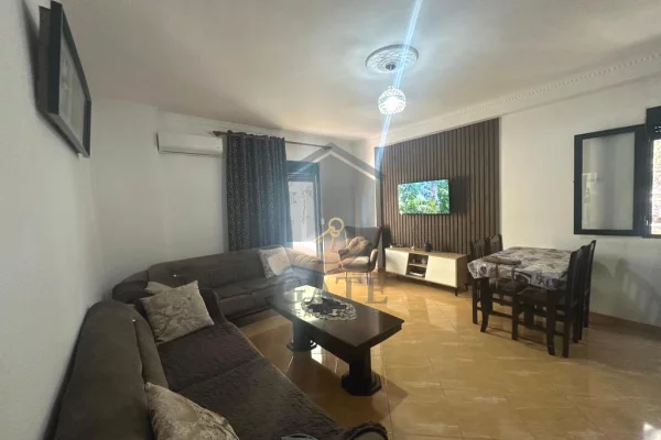 Shtepi ne shitje Apartament ne Durres, 1+1, Mobilimi E mobiluar, Pagesa 95,000  Euro.