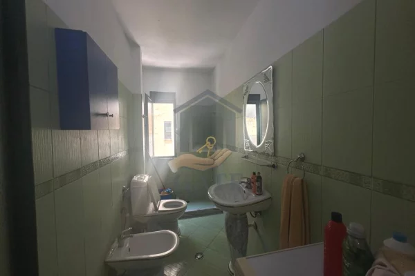 Shtepi ne shitje Apartament ne Durres, 1+1, Mobilimi E mobiluar, Pagesa 95,000  Euro.