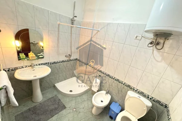 Shtepi ne shitje Apartament ne Durres, 2+1, Mobilimi E mobiluar, Pagesa 117,000  Euro.