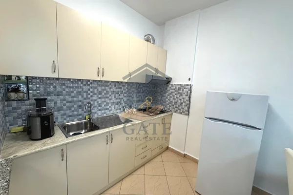 Shtepi ne shitje Apartament ne Durres, 2+1, Mobilimi E mobiluar, Pagesa 117,000  Euro.