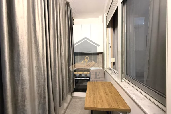 Shtepi ne shitje Apartament ne Durres, 2+1, Mobilimi E mobiluar, Pagesa 130,000  Euro.
