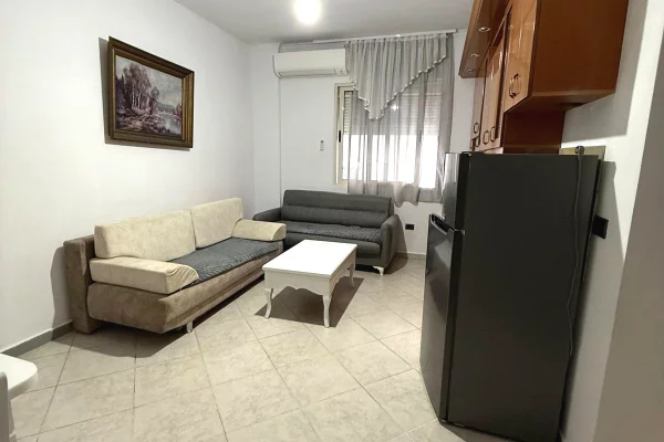 Shtepi me qera 2+1 ne Durres - 300 Euro