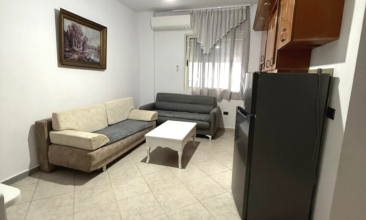 Shtepi me qera Apartament ne Durres, 2+1, Mobilimi E mobiluar, Pagesa 300  Euro.