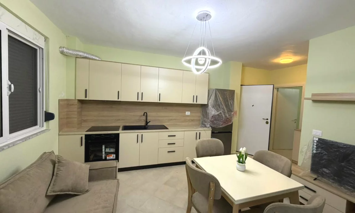 Shtepi ne shitje Apartament ne Durres, 1+1, Mobilimi E mobiluar, Pagesa 70,000  Euro.