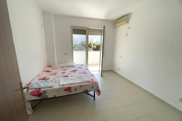 Shtepi ne shitje Apartament ne Durres, 1+1, Mobilimi Pjeserisht e mobiluar, Pagesa 74,000  Euro.