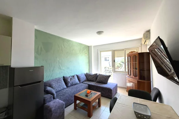 Shtepi ne shitje Apartament ne Durres, 1+1, Mobilimi E mobiluar, Pagesa 80,000  Euro.