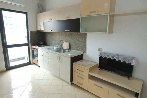 Shtepi ne shitje Apartament ne Durres, 1+1, Mobilimi E mobiluar, Pagesa 55,000  Euro.