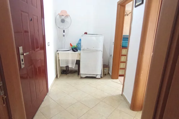 Shtepi ne shitje Apartament ne Durres, 1+1, Mobilimi E mobiluar, Pagesa 55,000  Euro.