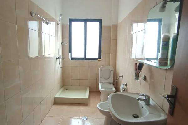 Shtepi ne shitje Apartament ne Durres, 1+1, Mobilimi E mobiluar, Pagesa 55,000  Euro.