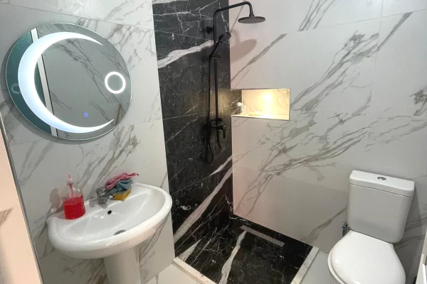 Shtepi me qera Apartament ne Durres, 1+1, Mobilimi E mobiluar, Pagesa 400  Euro.