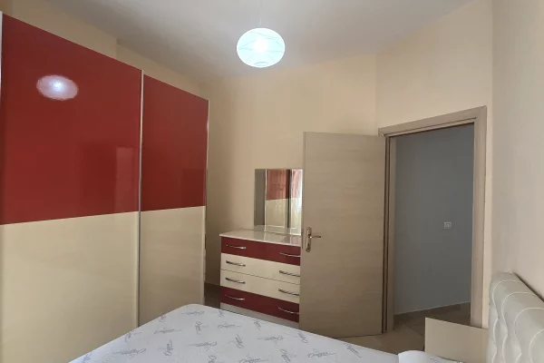 Shtepi me qera Apartament ne Durres, 1+1, Mobilimi E mobiluar, Pagesa 300  Euro.