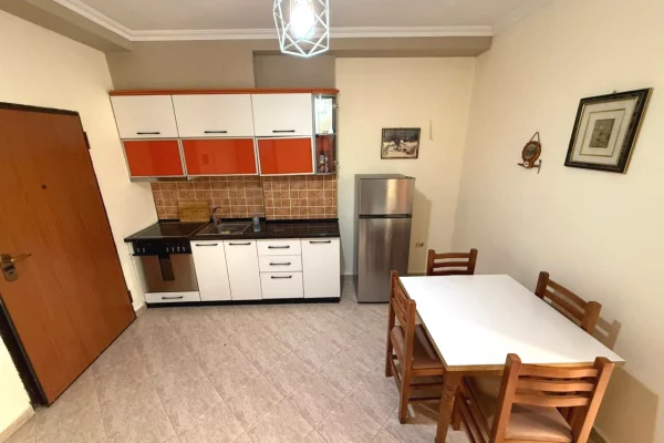 Shtepi me qera 2+1 ne Durres - 30,000 Leke