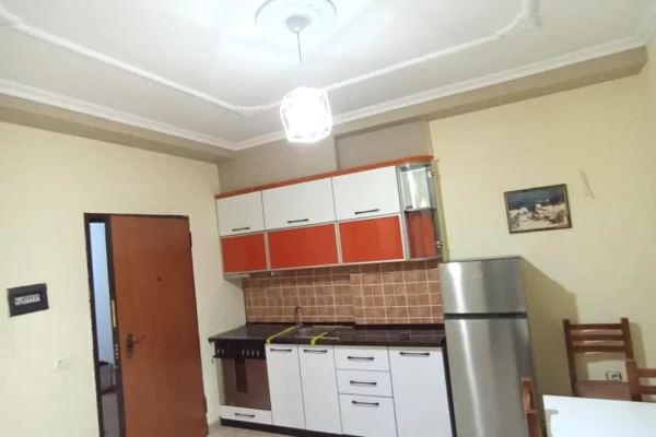 Shtepi me qera Apartament ne Durres, 2+1, Mobilimi E mobiluar, Pagesa 30,000  Leke.