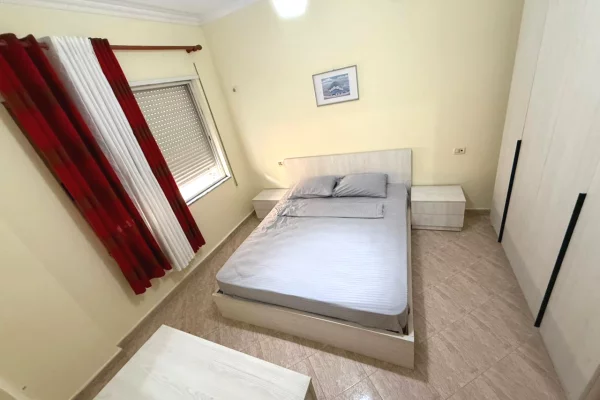 Shtepi me qera Apartament ne Durres, 2+1, Mobilimi E mobiluar, Pagesa 30,000  Leke.