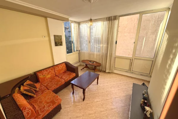 Shtepi me qera Apartament ne Durres, 2+1, Mobilimi E mobiluar, Pagesa 30,000  Leke.