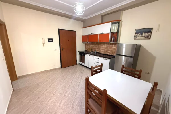 Shtepi me qera Apartament ne Durres, 2+1, Mobilimi E mobiluar, Pagesa 30,000  Leke.