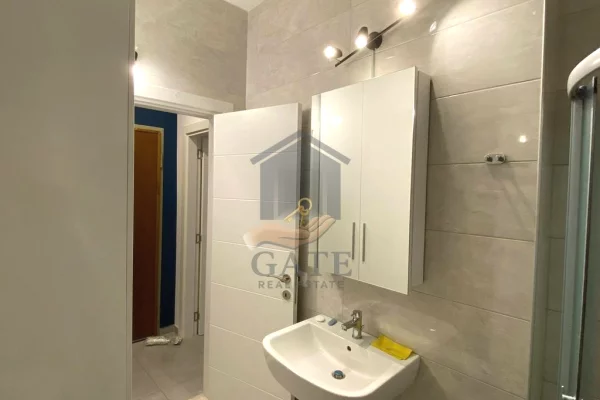 Shtepi ne shitje Apartament ne Durres, 1+1, Mobilimi E mobiluar, Pagesa 172,000  Euro.