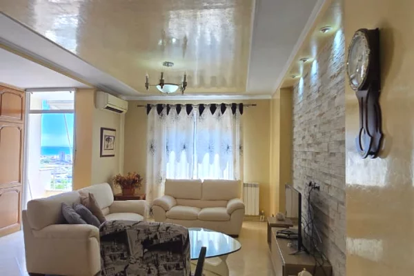 Shtepi ne shitje Apartament ne Durres, 2+1, Mobilimi E mobiluar, Pagesa 190,000  Euro.