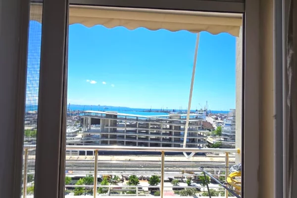 Shtepi ne shitje Apartament ne Durres, 2+1, Mobilimi E mobiluar, Pagesa 190,000  Euro.