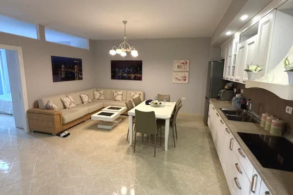 Shtepi me qera 2+1 ne Durres - 550 Euro