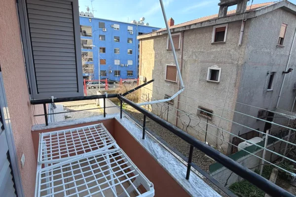 Shtepi me qera Apartament ne Durres, 2+1, Mobilimi E mobiluar, Pagesa 550  Euro.