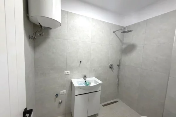 Shtepi ne shitje Apartament ne Durres, 1+1, Mobilimi Pjeserisht e mobiluar, Pagesa 78,000  Euro.