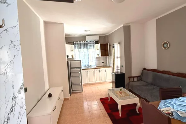 Shtepi me qera Apartament ne Durres, 2+1, Mobilimi E mobiluar, Pagesa 50,000  Leke.
