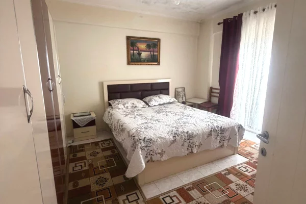 Shtepi me qera Apartament ne Durres, 1+1, Mobilimi E mobiluar, Pagesa 30,000  Leke.