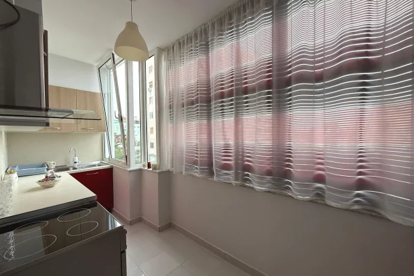 Shtepi me qera Apartament ne Durres, 2+1, Mobilimi E mobiluar, Pagesa 40,000  Leke.