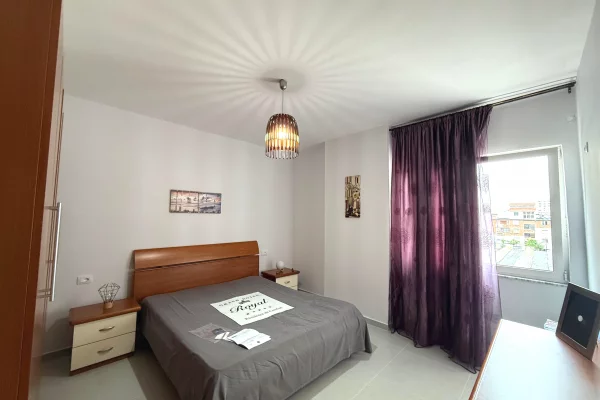 Shtepi me qera Apartament ne Durres, 2+1, Mobilimi E mobiluar, Pagesa 40,000  Leke.