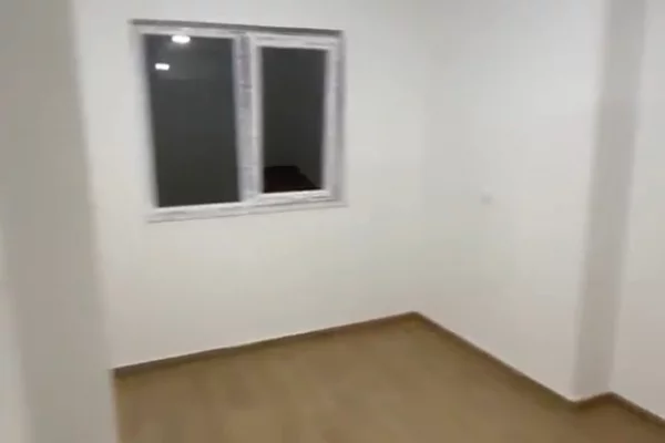 Shtepi ne shitje Apartament ne Durres, 1+1, Mobilimi Pjeserisht e mobiluar, Pagesa 67,000  Euro.