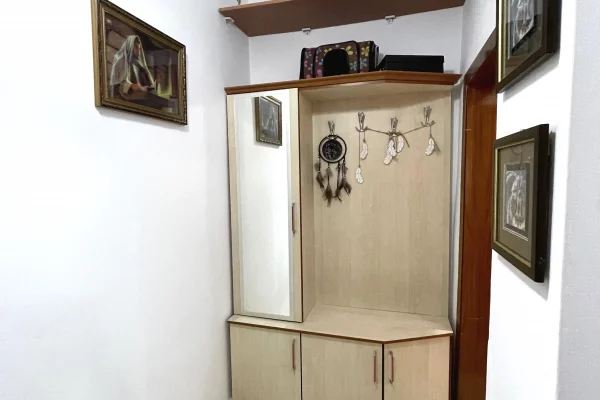 Shtepi me qera Apartament ne Durres, 1+1, Mobilimi E mobiluar, Pagesa 30,000  Leke.