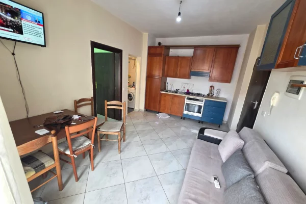 Shtepi ne shitje Apartament ne Durres, 1+1, Mobilimi E mobiluar, Pagesa 73,000  Euro.