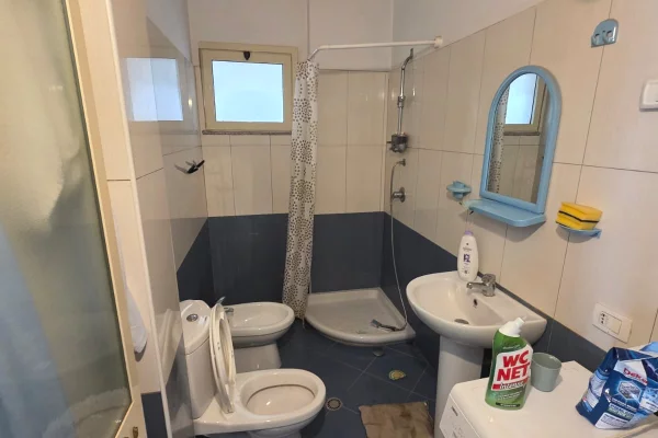 Shtepi ne shitje Apartament ne Durres, 1+1, Mobilimi E mobiluar, Pagesa 73,000  Euro.