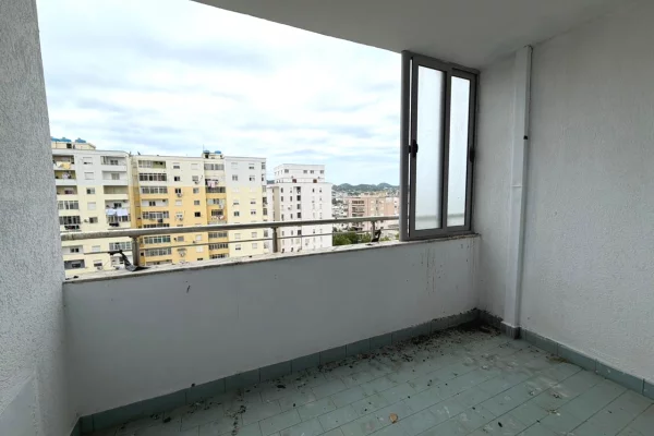 Shtepi ne shitje Apartament ne Durres, 2+1, Mobilimi E mobiluar, Pagesa 115,000  Euro.